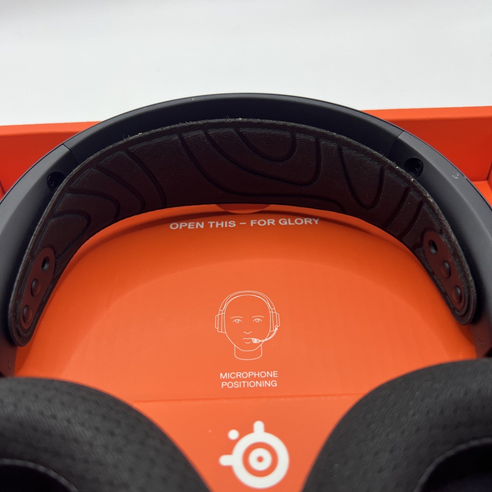 SteelSeries Arctis Nova 7 Wireless Gen 1 Gaming Headset - PC/PlayStation/Mobile