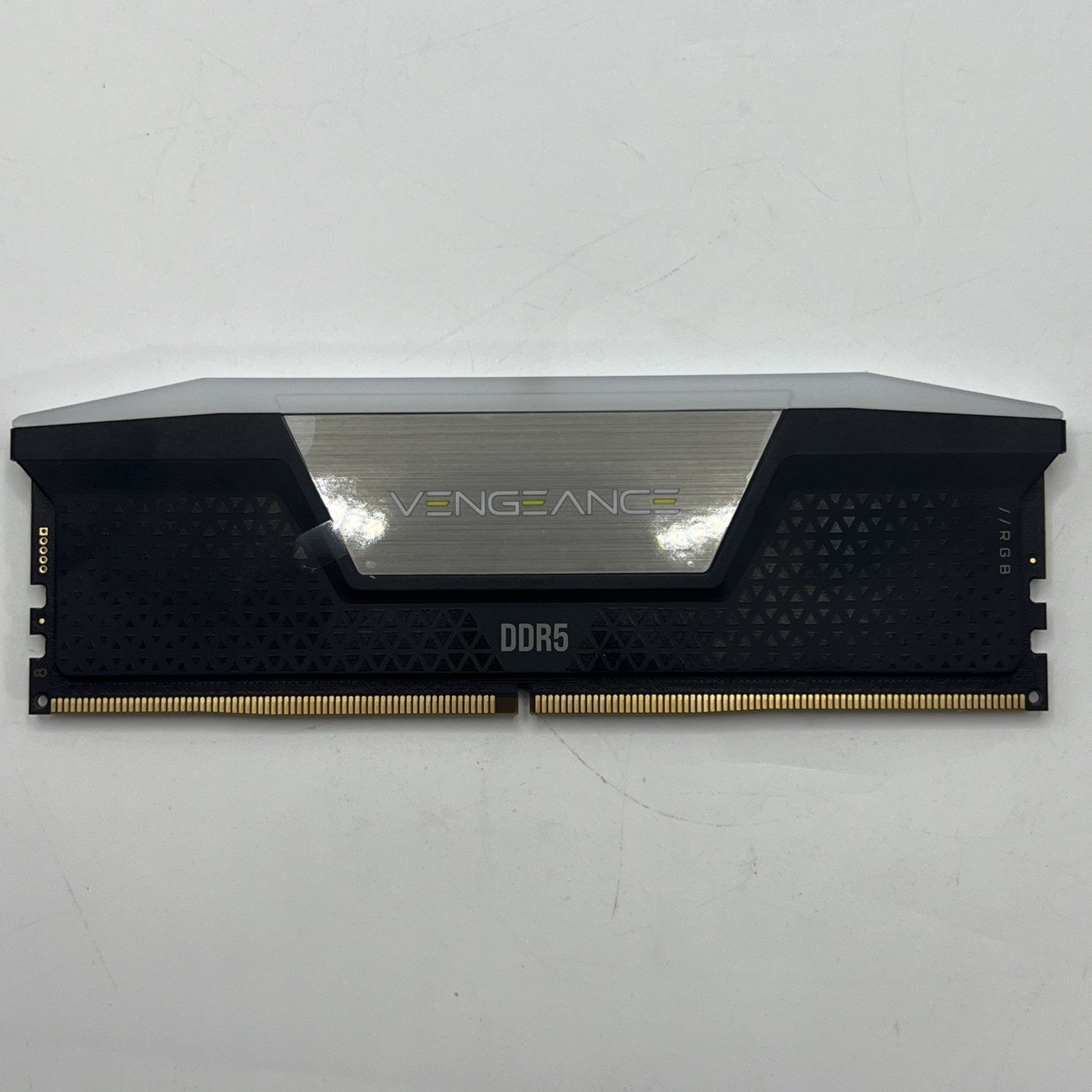 Corsair Vengeance RGB DDR5 16GB (1x16GB) 6000 DIMM Intel XMP CMH32GX5M2E6000C36