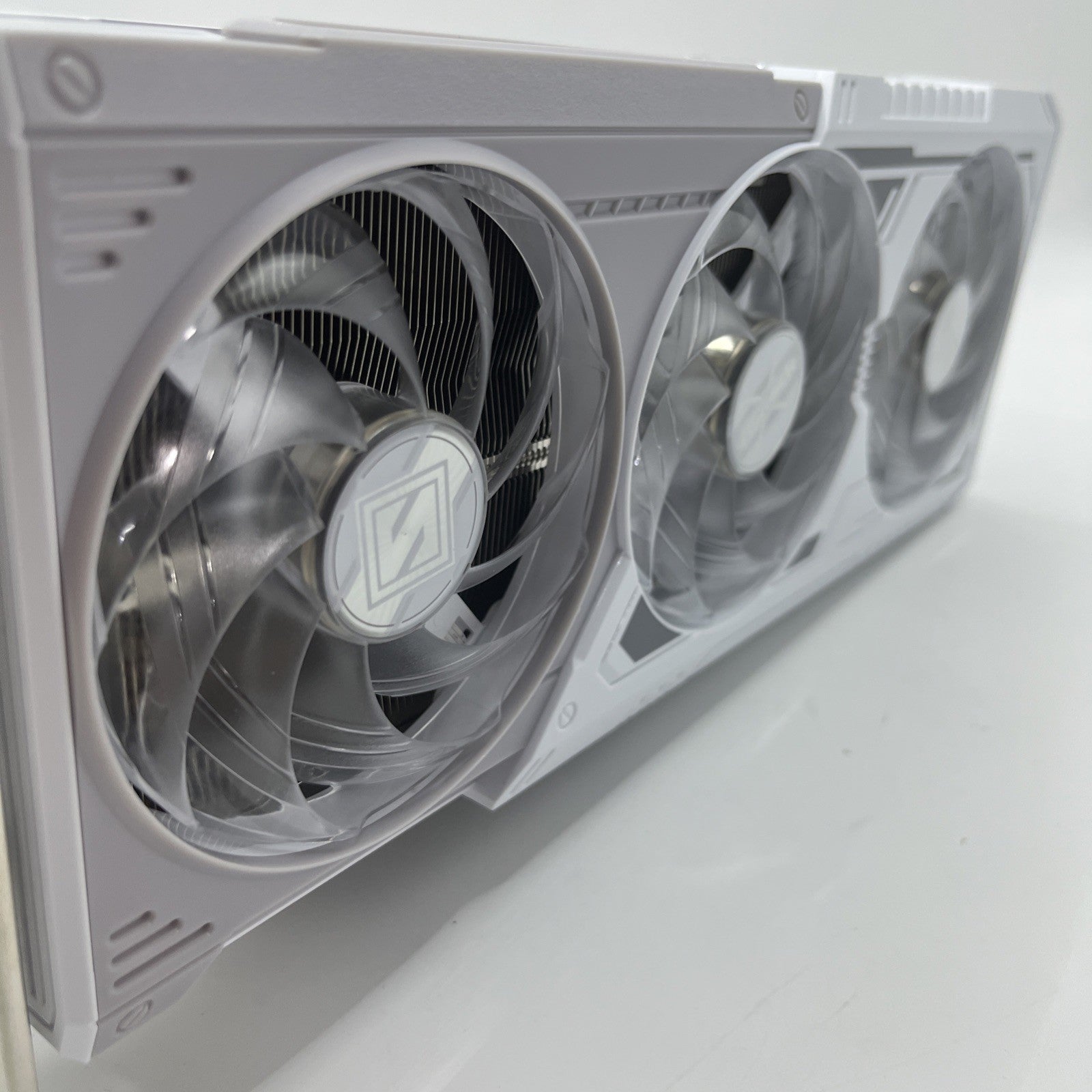 ASRock Steel Legend AMD Radeon RX 9060 XT 16GB OC Edition Graphics Card - White