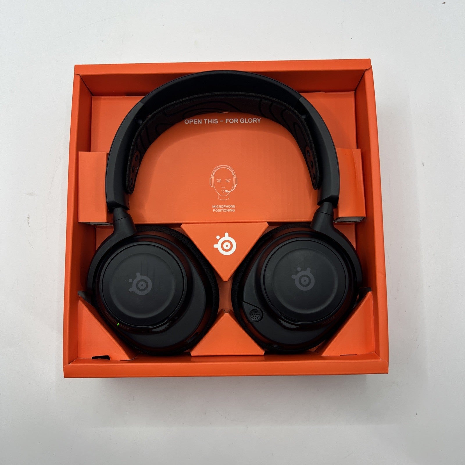 SteelSeries Arctis Nova 7 Wireless Gen 1 Gaming Headset - PC/PlayStation/Mobile