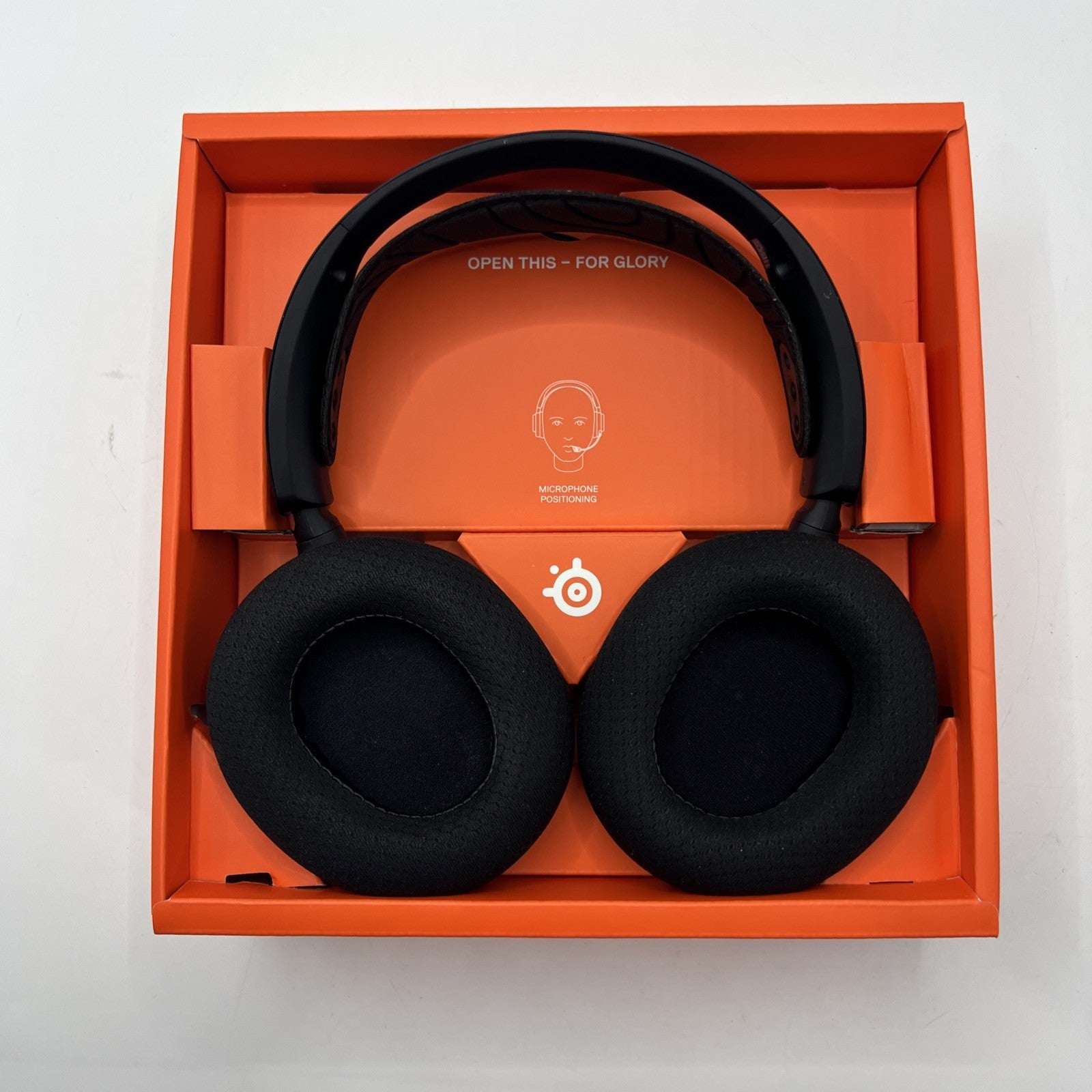 SteelSeries Arctis Nova 7 Wireless Gen 1 Gaming Headset - PC/PlayStation/Mobile