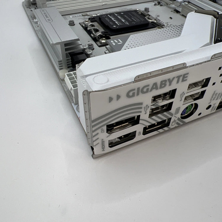 GIGABYTE B850M EAGLE WIFI6E ICE (Socket AM5) AMD B850 Micro-ATX DDR5 Wi-Fi